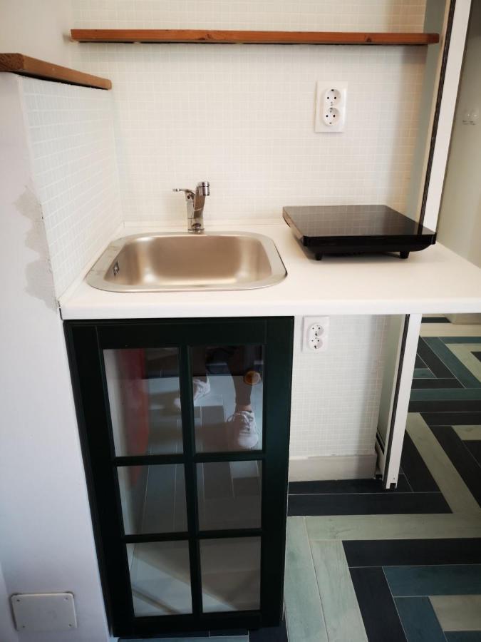 Cres B Studio Apartman Luaran gambar