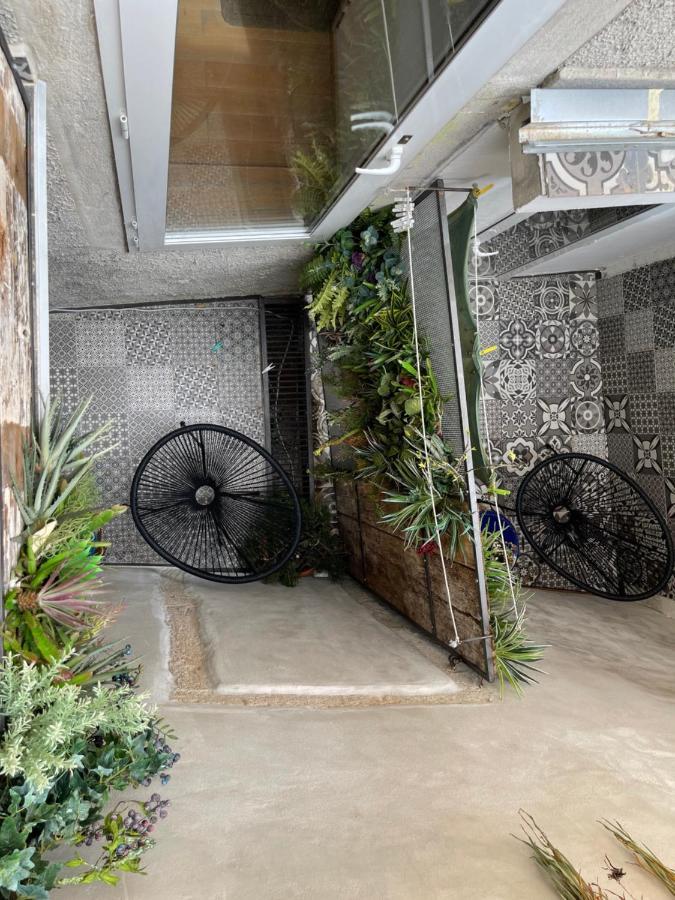 Cres B Studio Apartman Luaran gambar